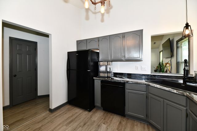 7055 Lesta Court, Indianapolis, IN 46217