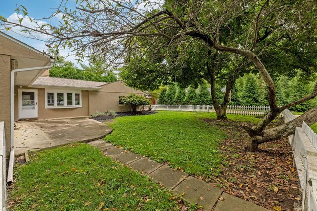 319 W South Street, Worthington, OH 43085