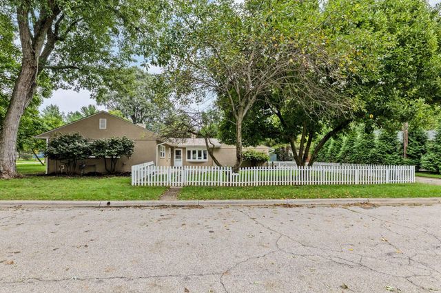 319 W South Street, Worthington, OH 43085