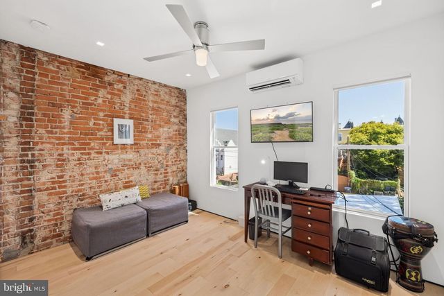 619 10TH ST NE, Washington, DC 20002