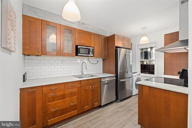 619 10TH ST NE, Washington, DC 20002
