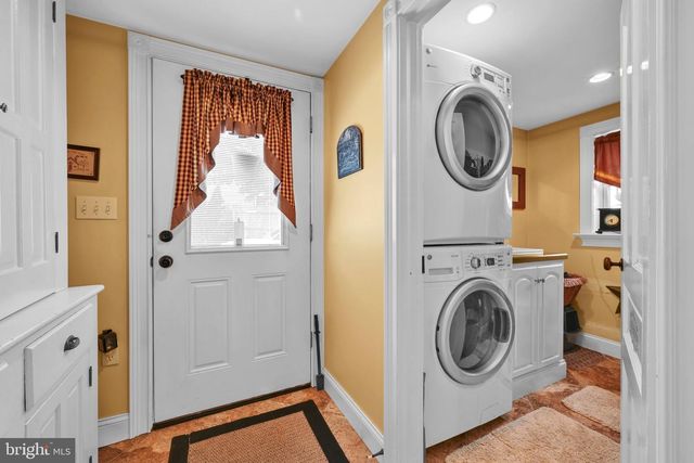 153 S JACKSON ST, Strasburg, PA 17579