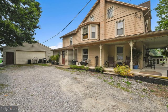 153 S JACKSON ST, Strasburg, PA 17579