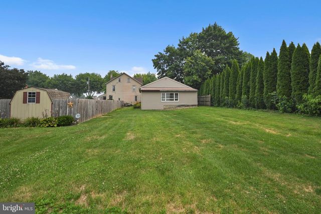 153 S JACKSON ST, Strasburg, PA 17579