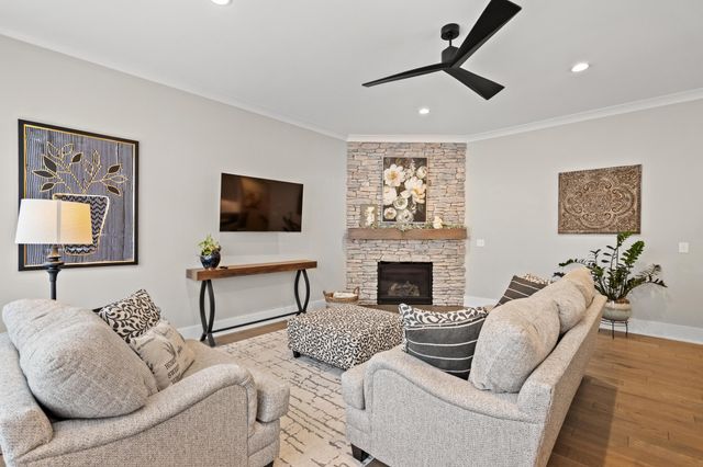 1077 Walburg Avenue, Villa Hills, KY 41017