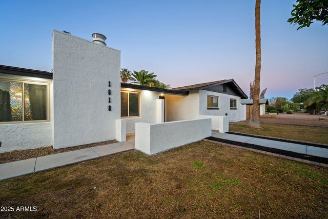 1618 E Greenway Street, Mesa, AZ 85203