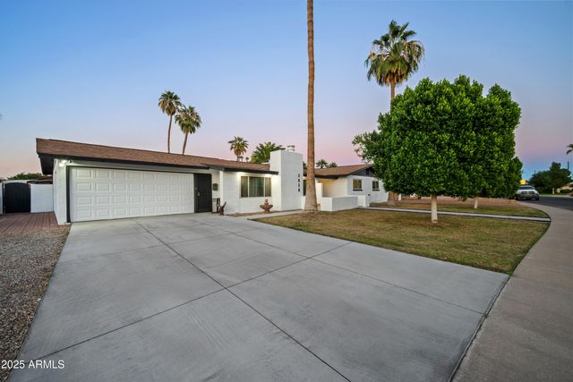 1618 E Greenway Street, Mesa, AZ 85203