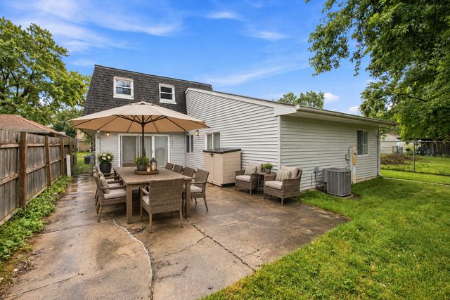 927 Shiloh Court, Joliet, IL 60431