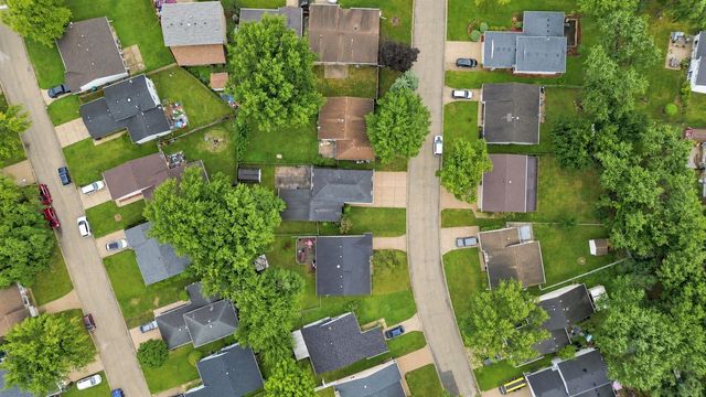 927 Shiloh Court, Joliet, IL 60431