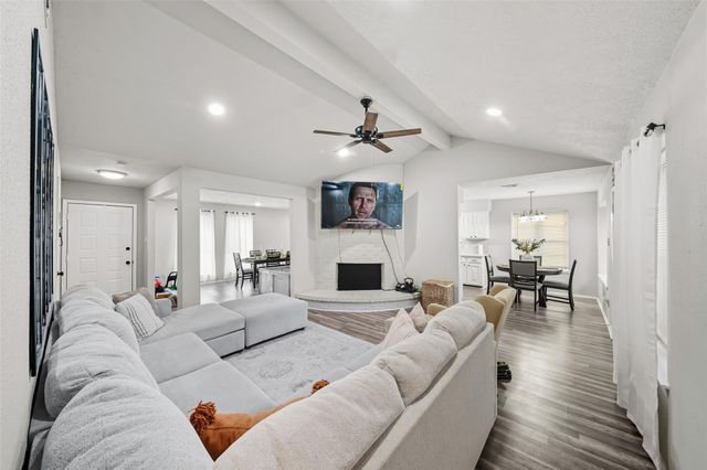 14854 Shottery Drive, Houston, TX 77015