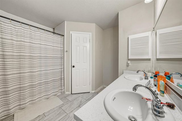 14854 Shottery Drive, Houston, TX 77015