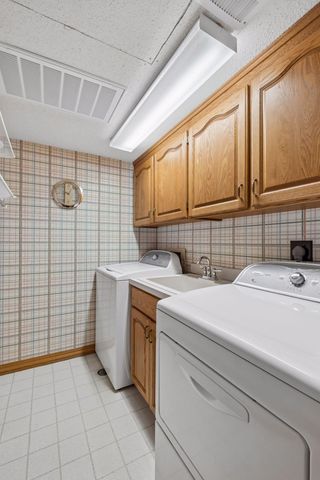 6100 Auto Club Road 316, Bloomington, MN 55438