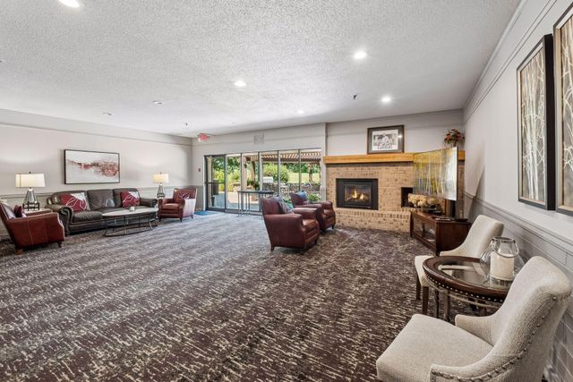 6100 Auto Club Road 316, Bloomington, MN 55438