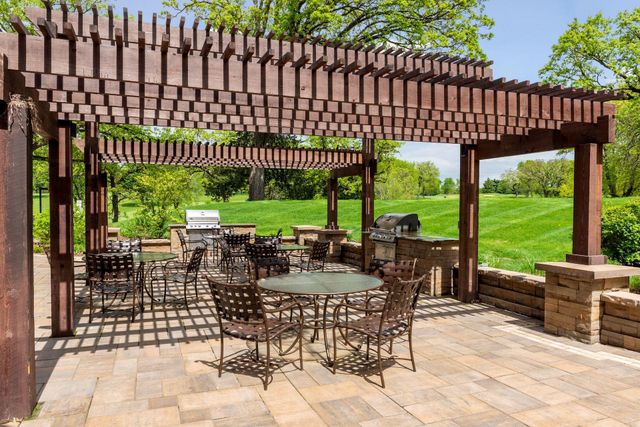 6100 Auto Club Road 316, Bloomington, MN 55438
