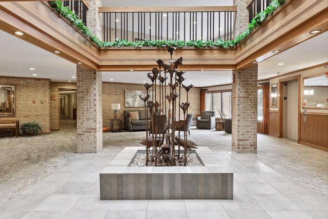 6100 Auto Club Road 316, Bloomington, MN 55438