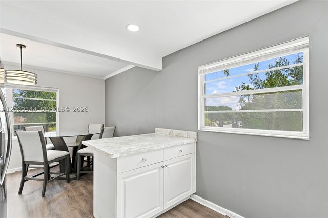 13455 SW 9th Ct 301J, Pembroke Pines, FL 33027