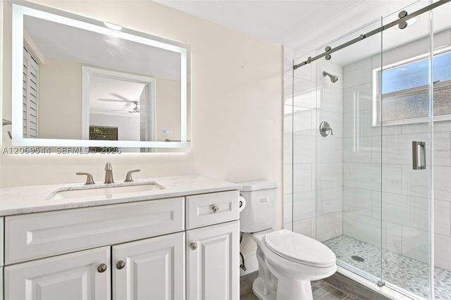 13455 SW 9th Ct 301J, Pembroke Pines, FL 33027