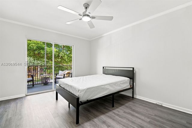 13455 SW 9th Ct 301J, Pembroke Pines, FL 33027