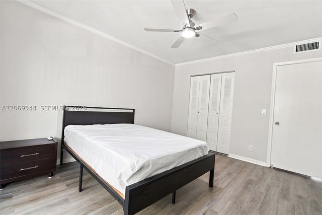 13455 SW 9th Ct 301J, Pembroke Pines, FL 33027