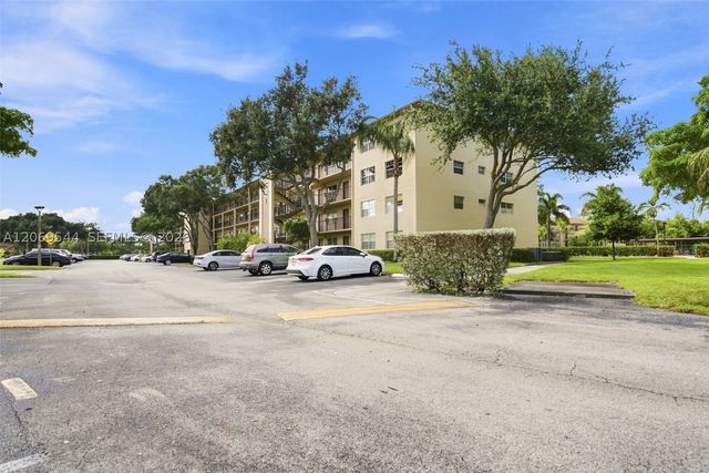 13455 SW 9th Ct 301J, Pembroke Pines, FL 33027