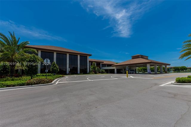 13455 SW 9th Ct 301J, Pembroke Pines, FL 33027