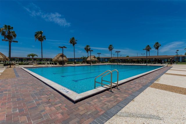 13455 SW 9th Ct 301J, Pembroke Pines, FL 33027