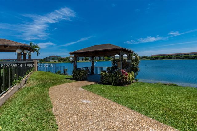 13455 SW 9th Ct 301J, Pembroke Pines, FL 33027