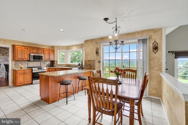 586 OWEN RD, York, PA 17403