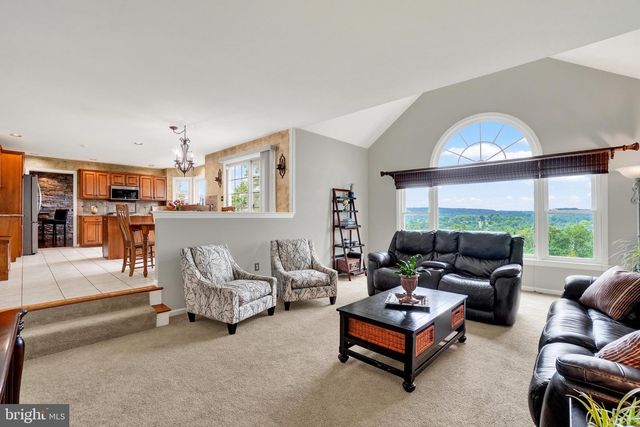 586 OWEN RD, York, PA 17403