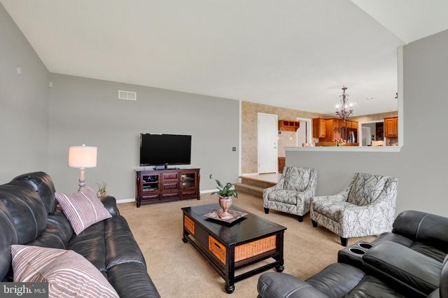 586 OWEN RD, York, PA 17403