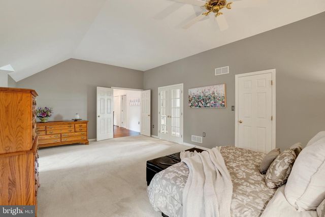 586 OWEN RD, York, PA 17403