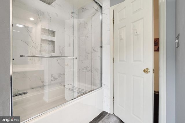 586 OWEN RD, York, PA 17403