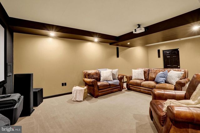 586 OWEN RD, York, PA 17403