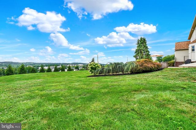 586 OWEN RD, York, PA 17403