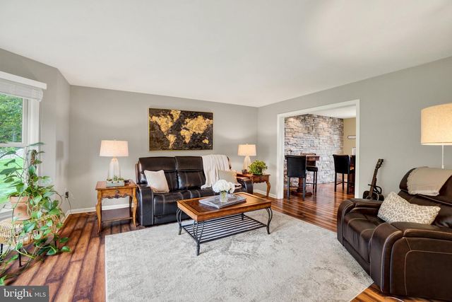 586 OWEN RD, York, PA 17403