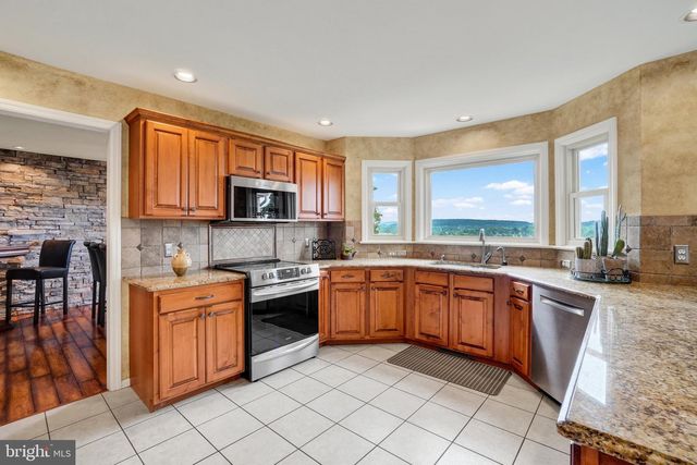 586 OWEN RD, York, PA 17403