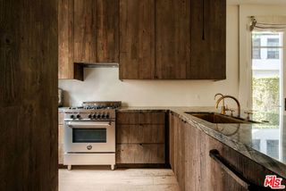 956 5th Street C, Santa Monica, CA 90403