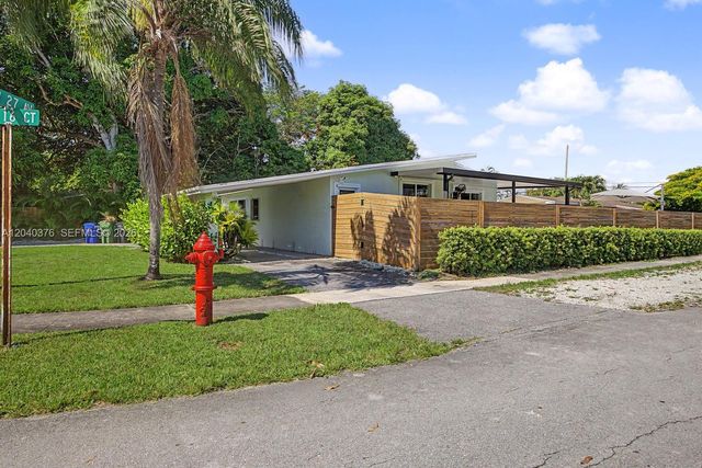 1651 SW 27th Avenue, Fort Lauderdale, FL 33312