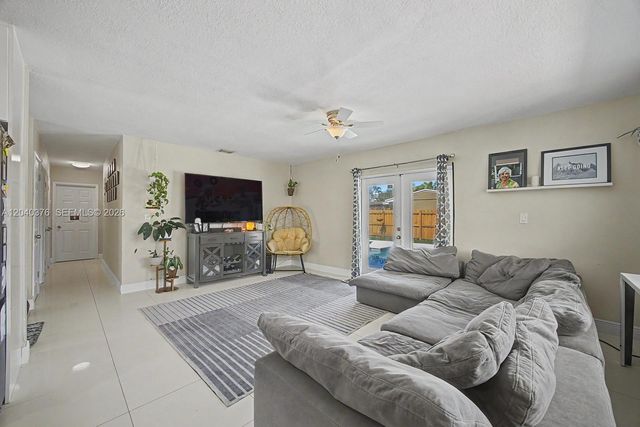 1651 SW 27th Avenue, Fort Lauderdale, FL 33312