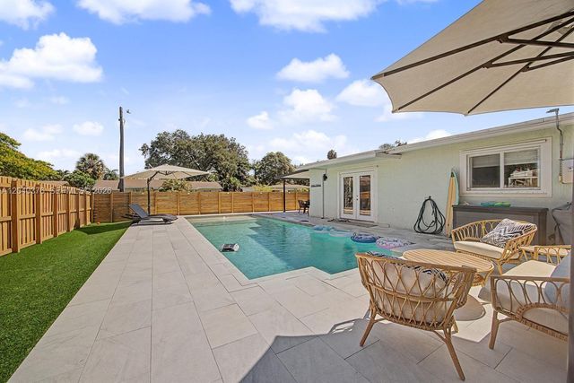 1651 SW 27th Avenue, Fort Lauderdale, FL 33312