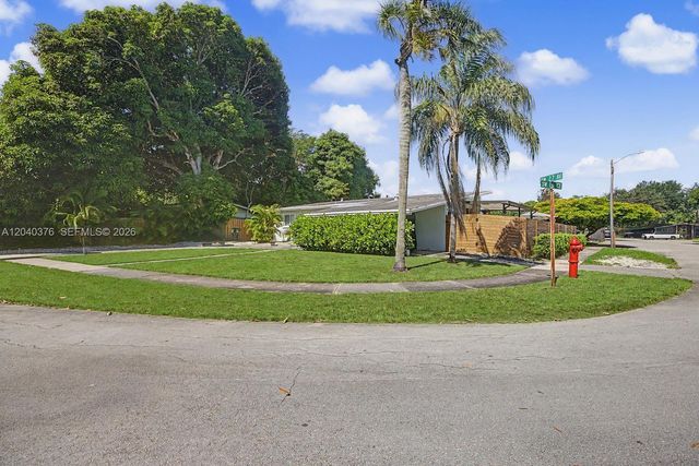 1651 SW 27th Avenue, Fort Lauderdale, FL 33312
