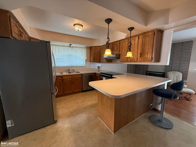 33439 Elgin Court, Sterling Heights, MI 48310