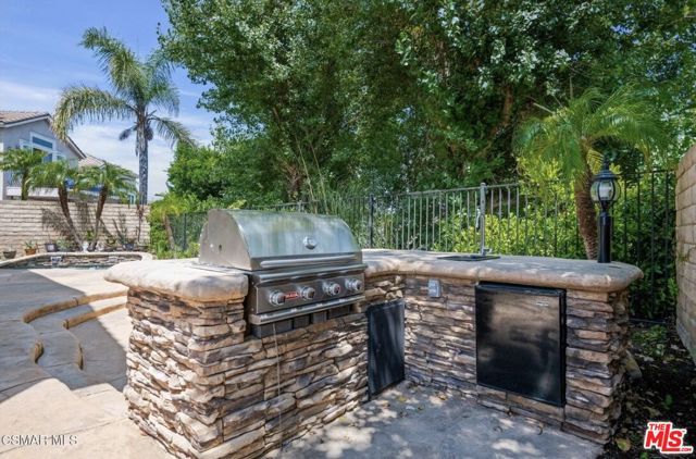335 Kitetail Street, Simi Valley, CA 93065
