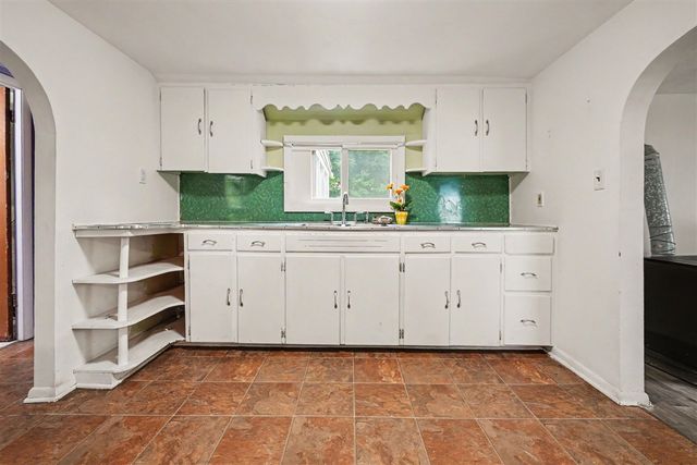 614 S Jefferson Street, Sturgis, MI 49091
