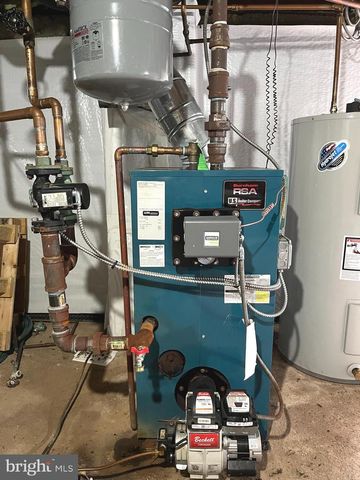 4930 RIDGE RD, Rosedale, MD 21237