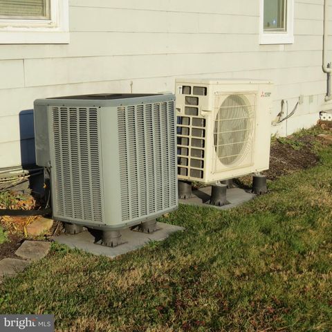 4930 RIDGE RD, Rosedale, MD 21237