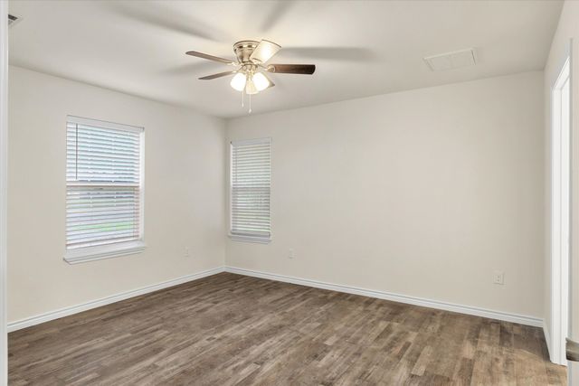 1015 W Park Drive, Wills Point, TX 75169