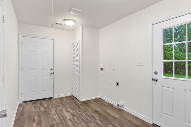 1015 W Park Drive, Wills Point, TX 75169