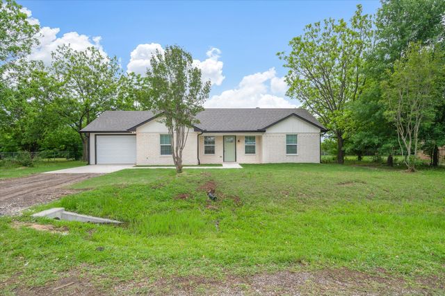 1015 W Park Drive, Wills Point, TX 75169