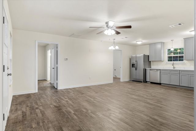 1015 W Park Drive, Wills Point, TX 75169